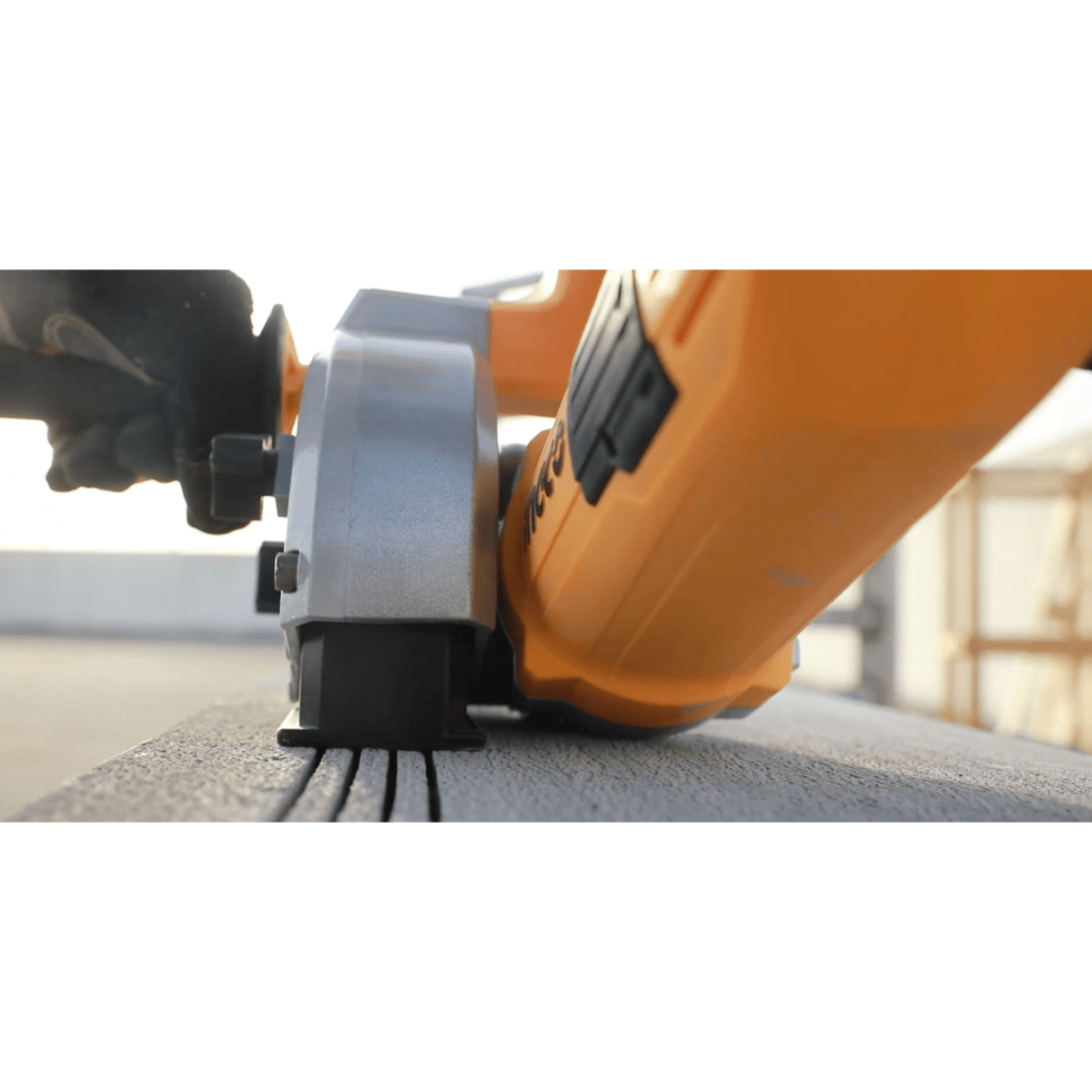 Recortadora Para Ranuras De Pared 110V 1500W 9000Rpm 5" Diam Con Cincel Y 4 Discos - MARKEMSTORE -